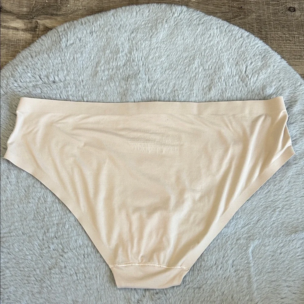 Victoria's Secret Hiphugger Panty M